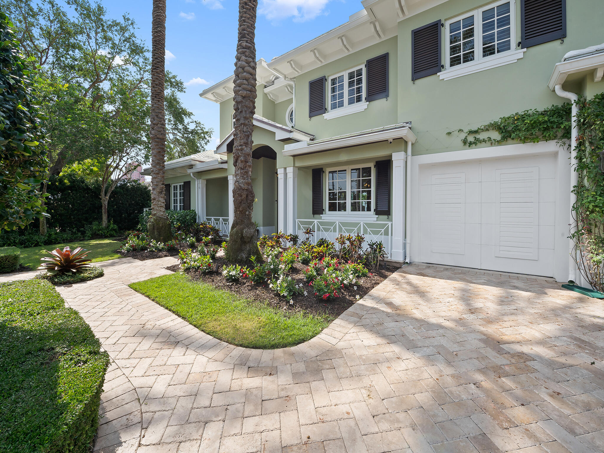 2856 NE 25th Fort Lauderdale, FL 33305