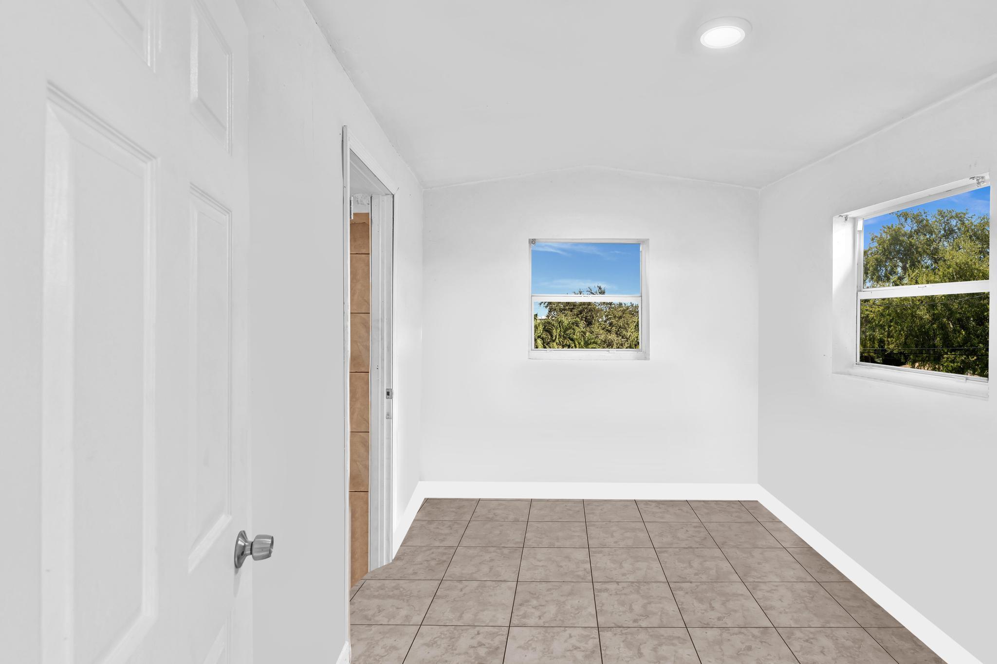 1713 NW 76th Miami, FL 33147