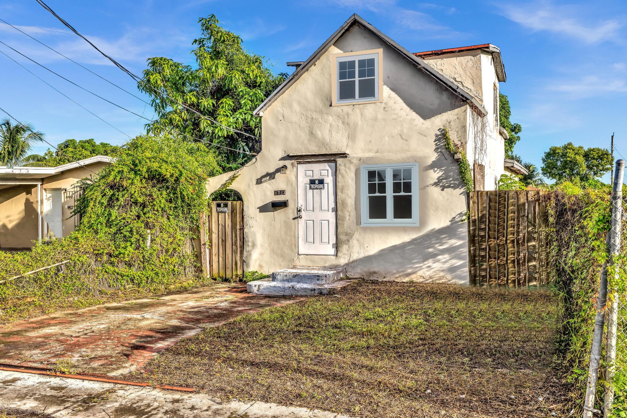 1713 NW 76th Miami, FL 33147