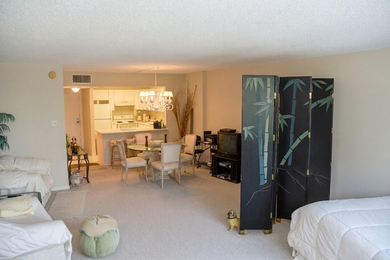 2301 Collins #336