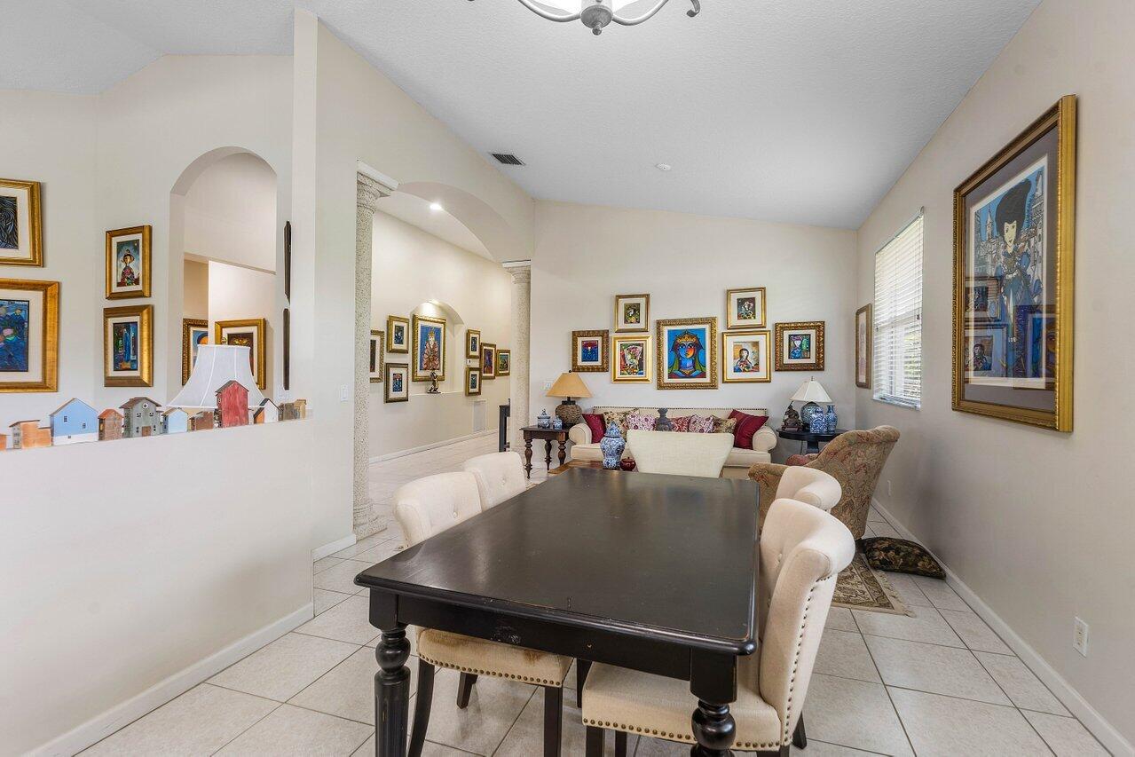 136 Hidden Holw Palm Beach Gardens, FL 33418