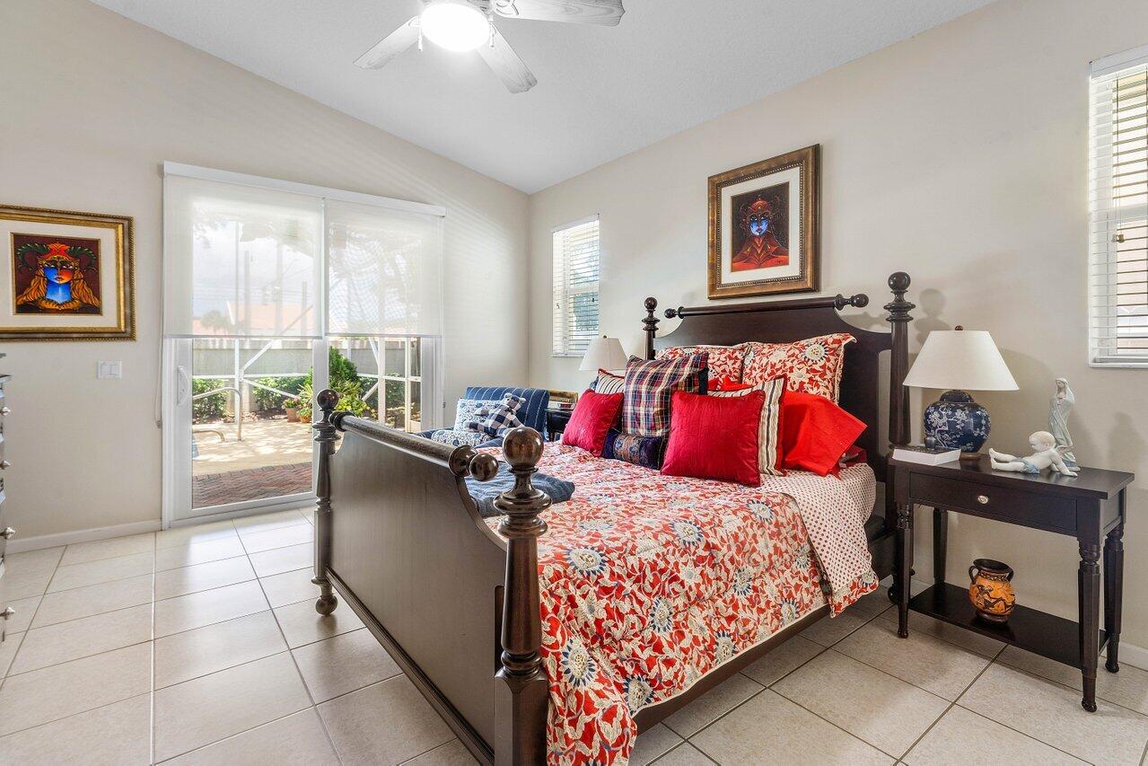 136 Hidden Holw Palm Beach Gardens, FL 33418