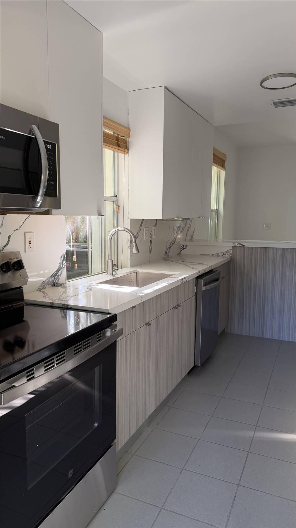3611 SW 37th #19 Coconut Grove, FL 33133
