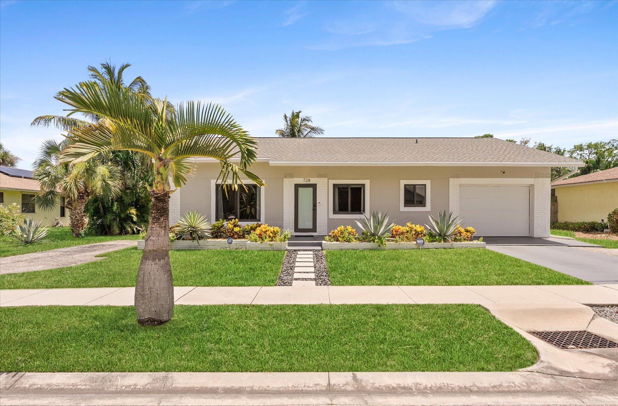 728 NE 9th