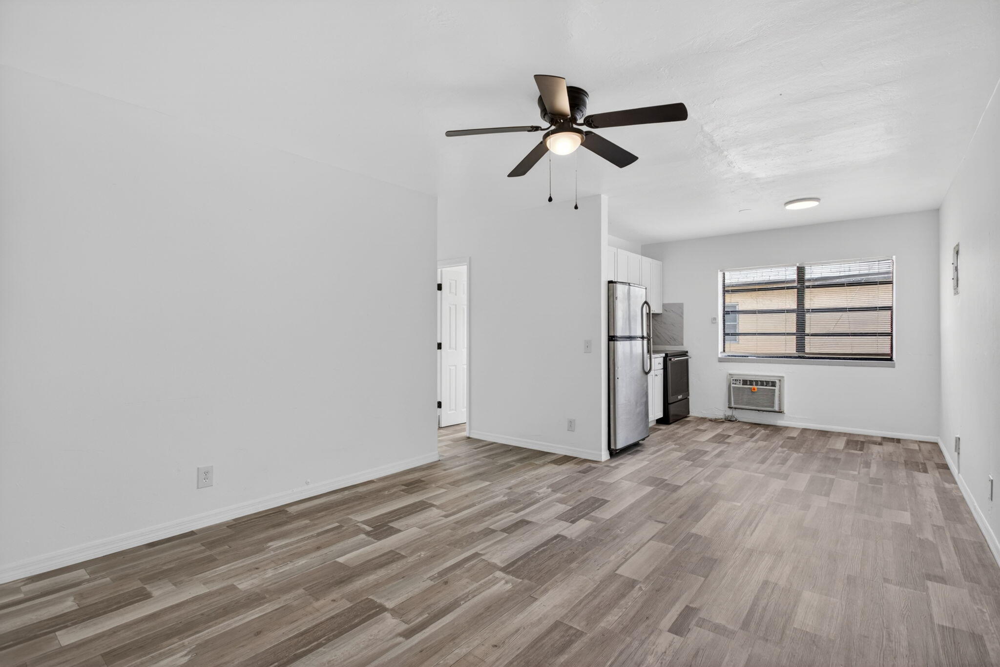2275 NE 12th Pompano Beach, FL 33062
