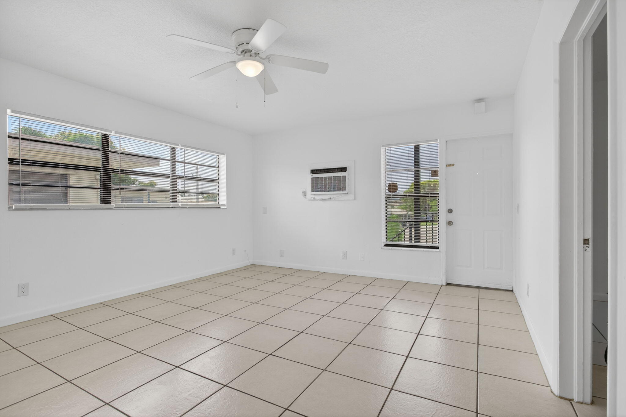 2275 NE 12th Pompano Beach, FL 33062
