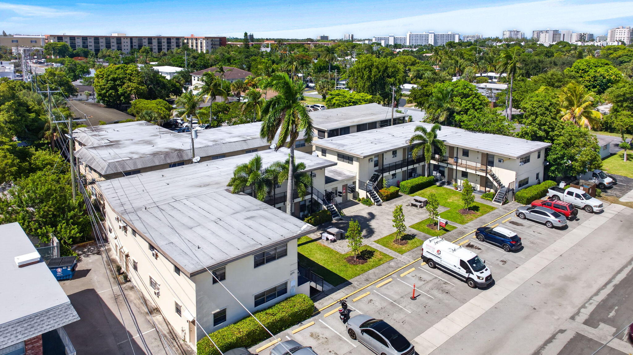 2275 NE 12th Pompano Beach, FL 33062