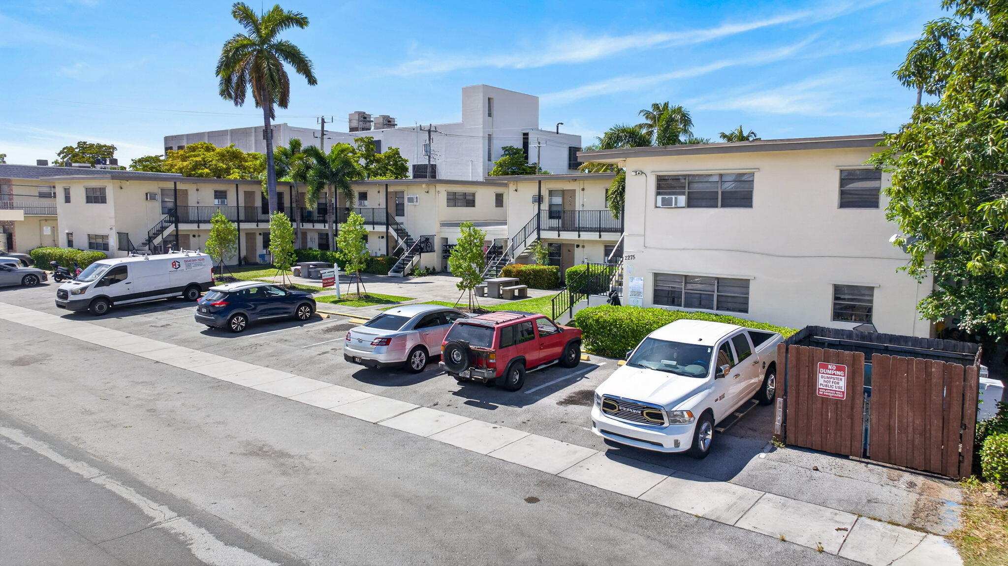 2275 NE 12th Pompano Beach, FL 33062