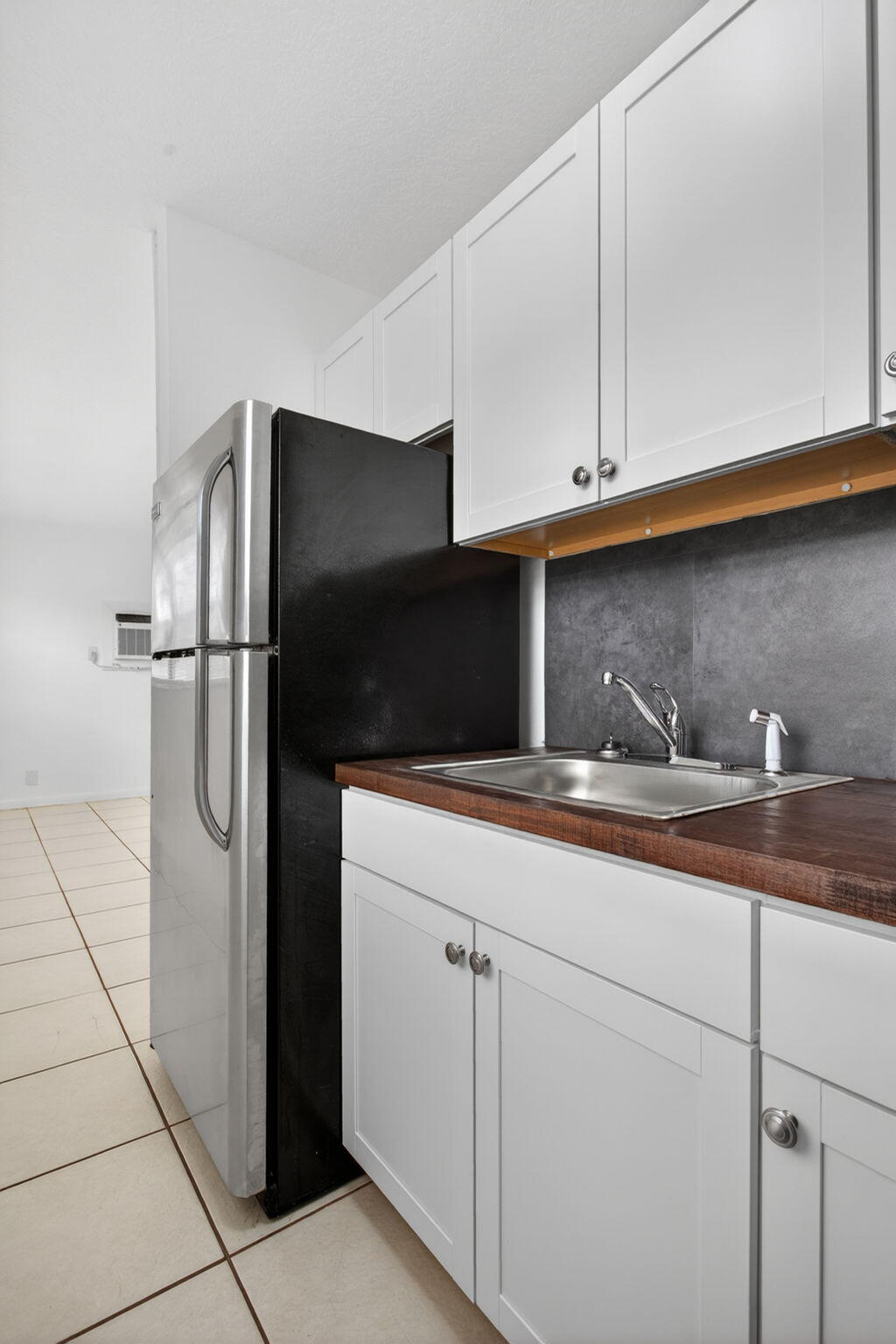 2275 NE 12th Pompano Beach, FL 33062