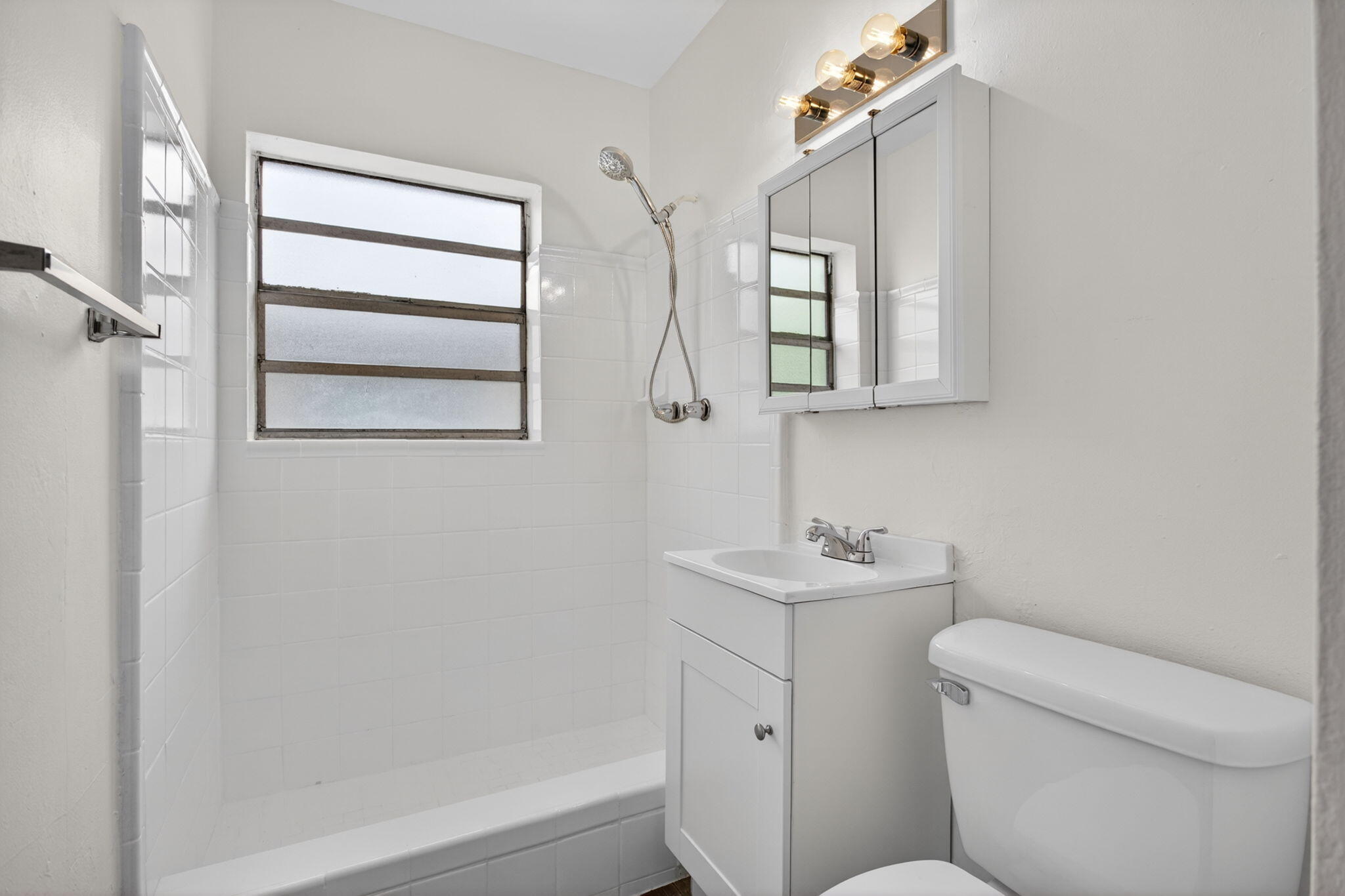 2275 NE 12th Pompano Beach, FL 33062