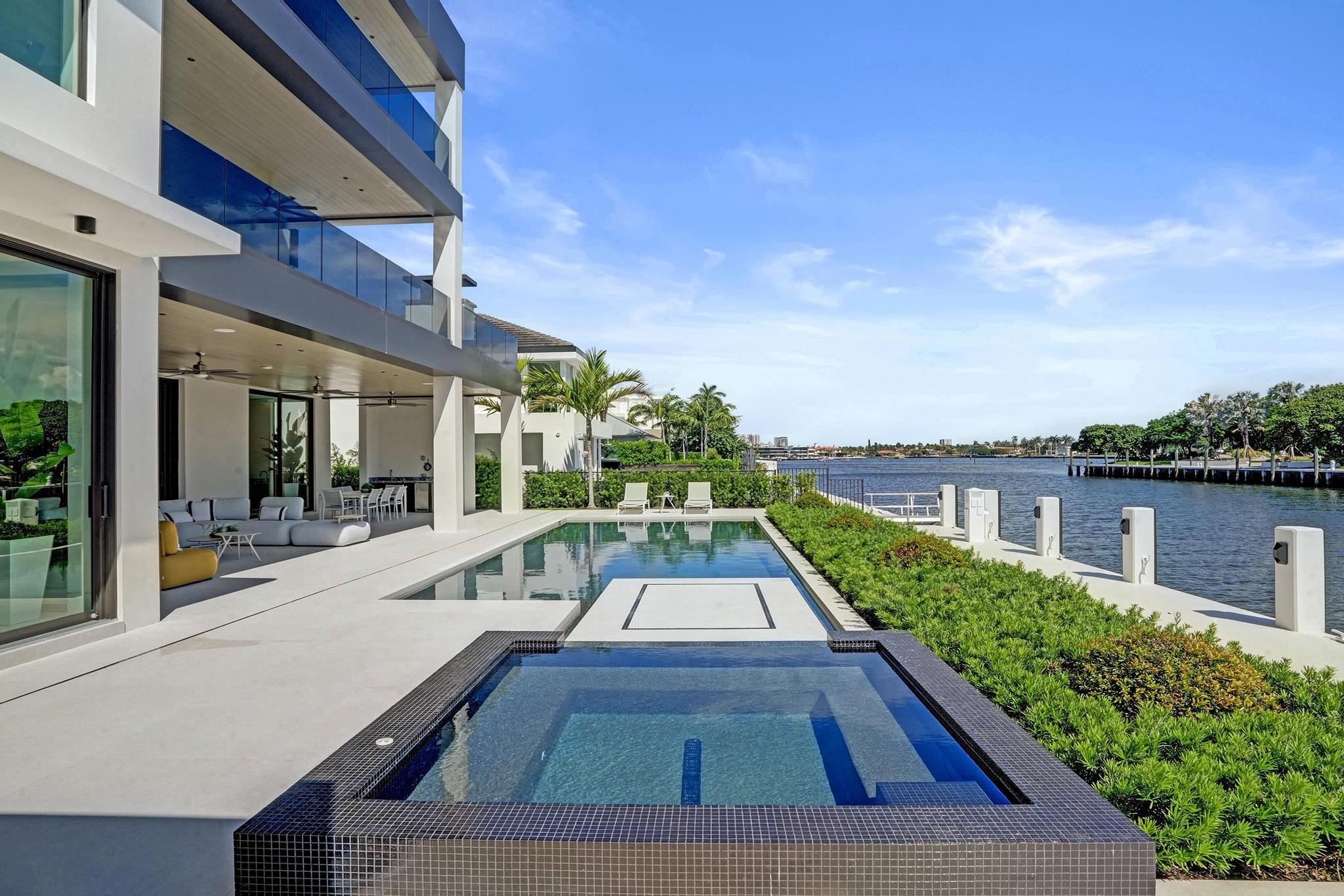 23 Isla Bahia Fort Lauderdale, FL 33316