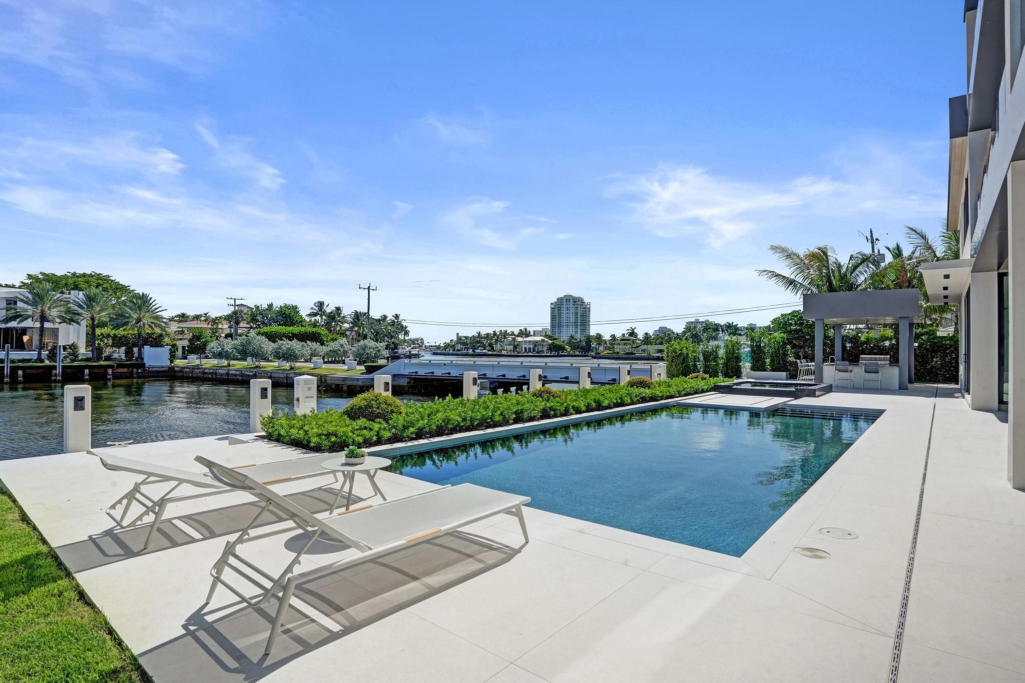 23 Isla Bahia Fort Lauderdale, FL 33316