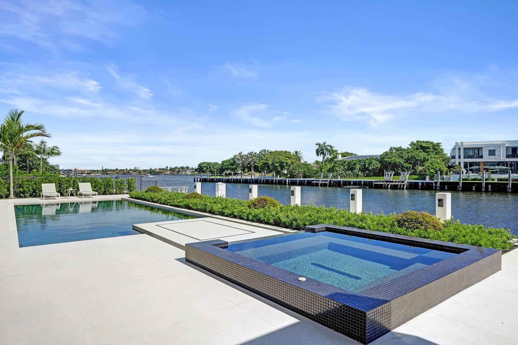 23 Isla Bahia Fort Lauderdale, FL 33316