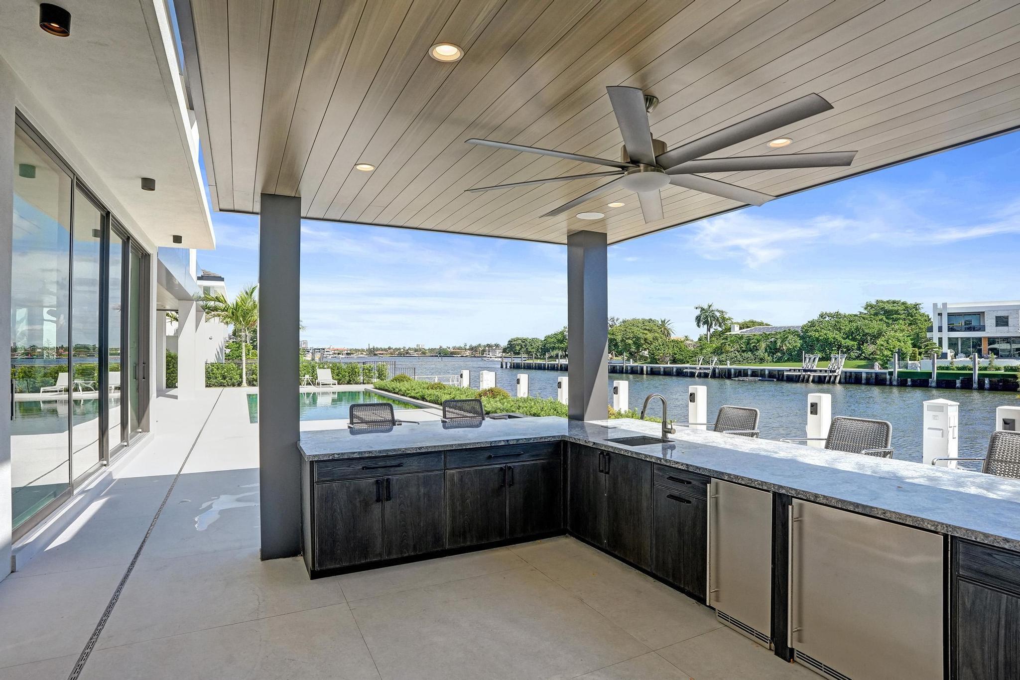 23 Isla Bahia Fort Lauderdale, FL 33316