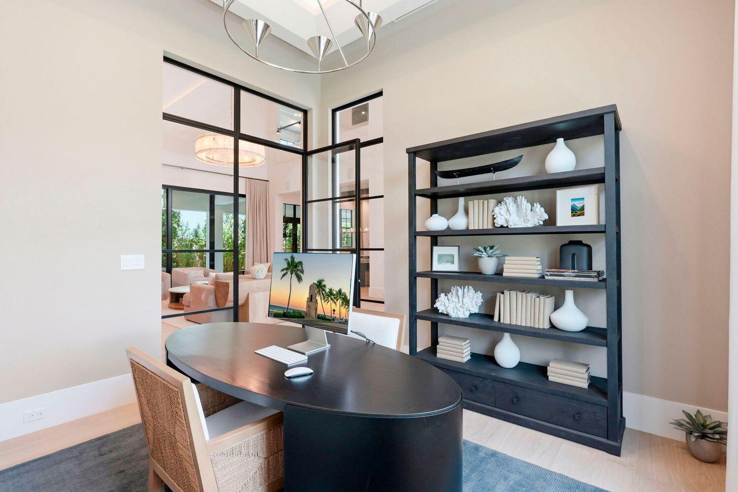 232 Linda Ln West Palm Beach, FL 33405