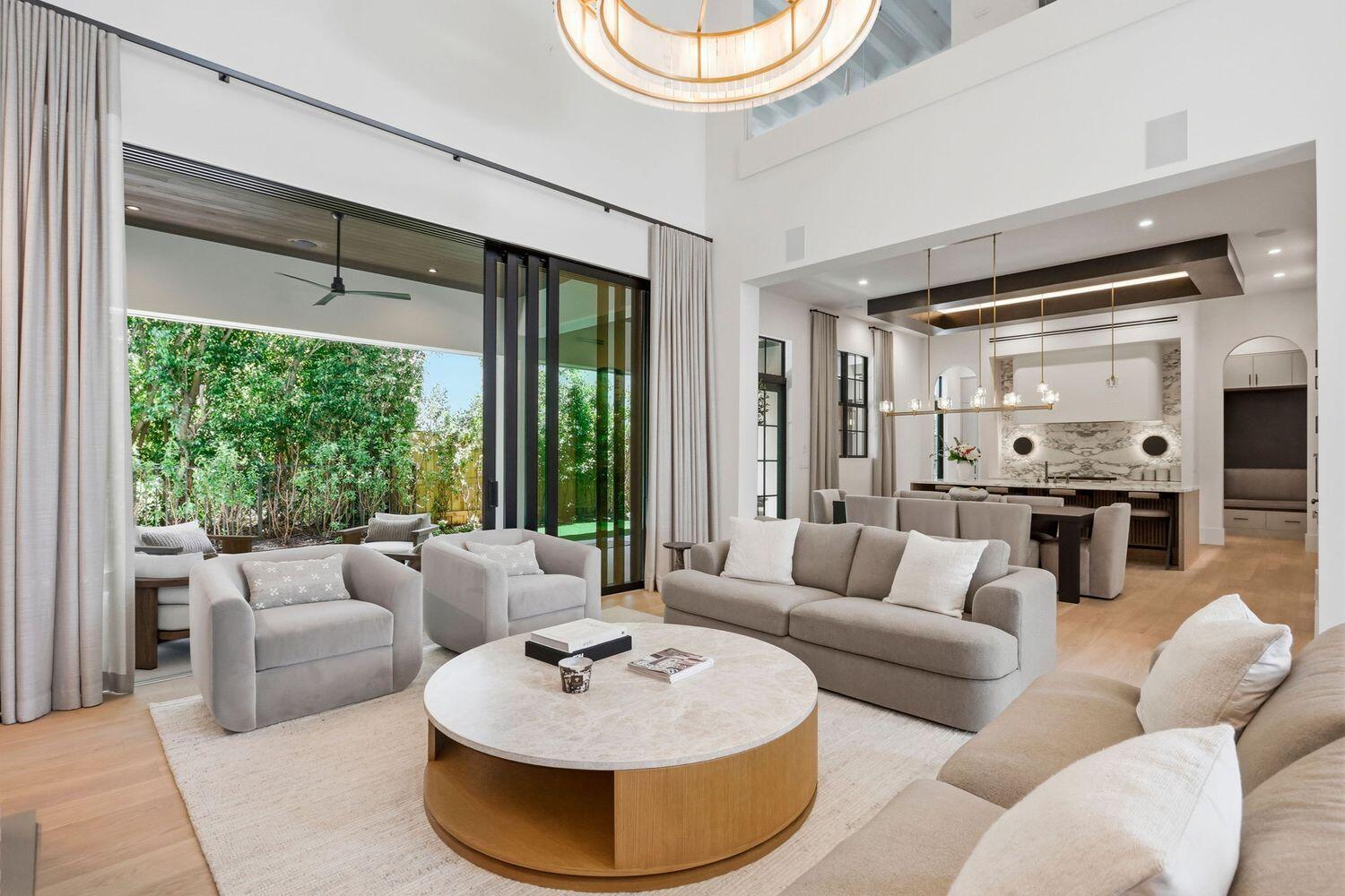 232 Linda Ln West Palm Beach, FL 33405