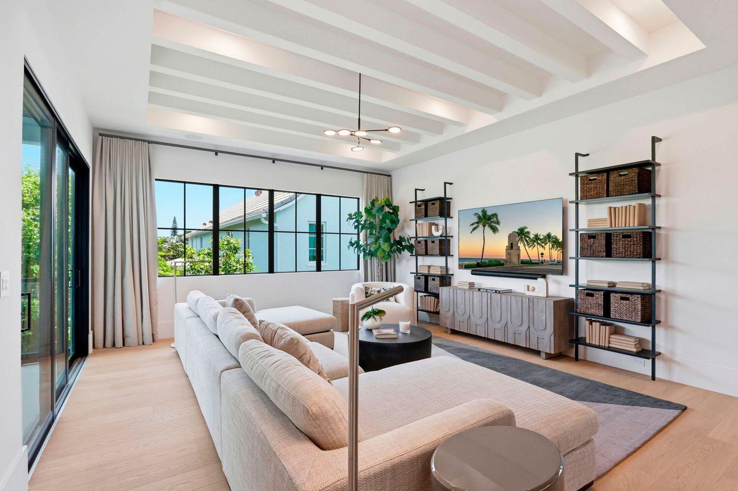 232 Linda Ln West Palm Beach, FL 33405