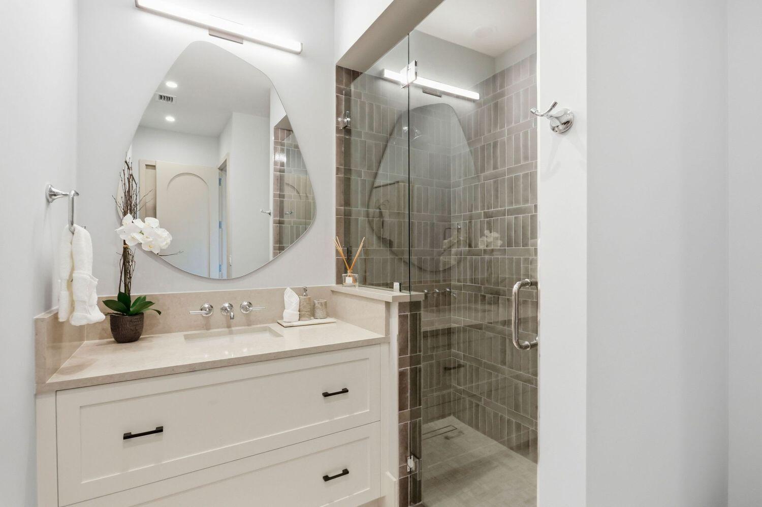 232 Linda Ln West Palm Beach, FL 33405
