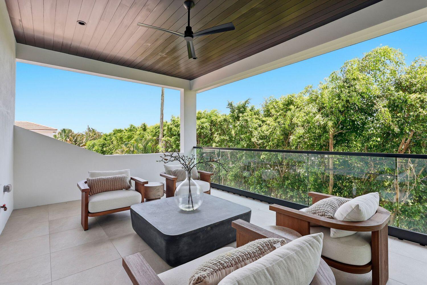232 Linda Ln West Palm Beach, FL 33405