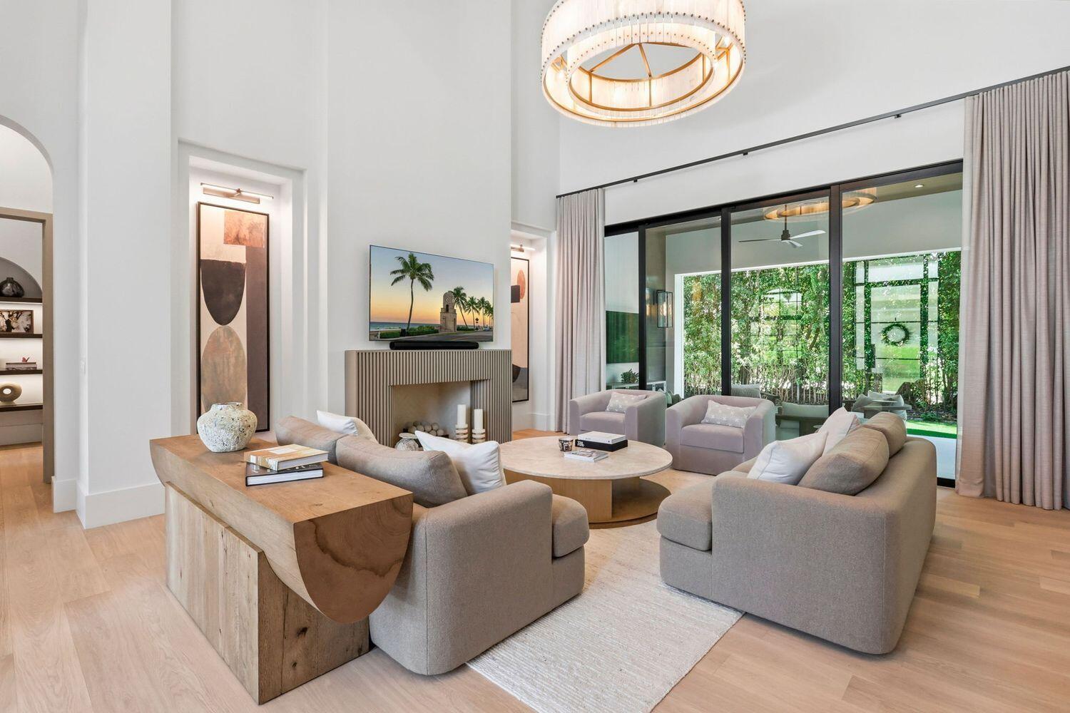 232 Linda Ln West Palm Beach, FL 33405