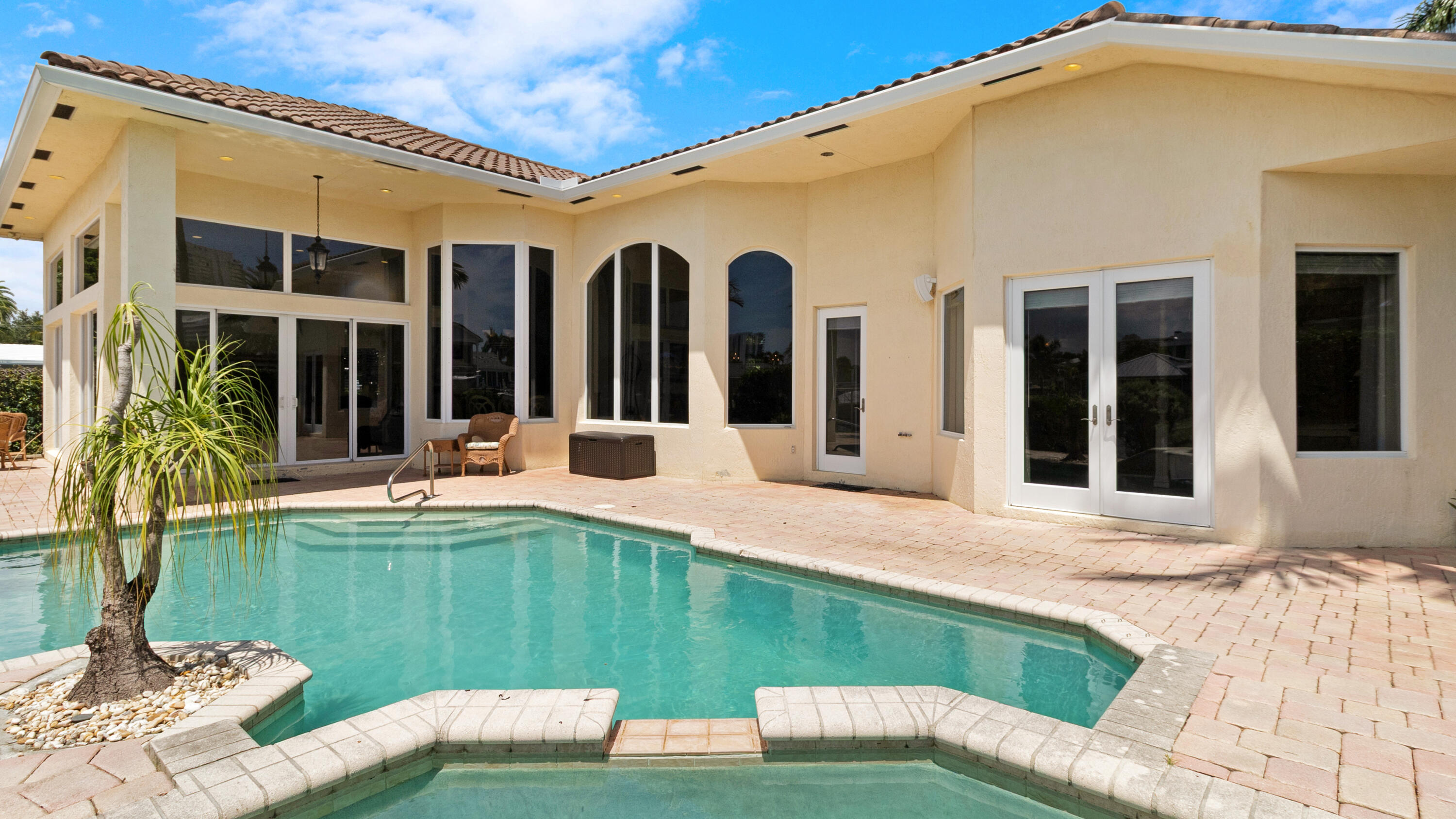 2761 SE 9th St Pompano Beach, FL 33062