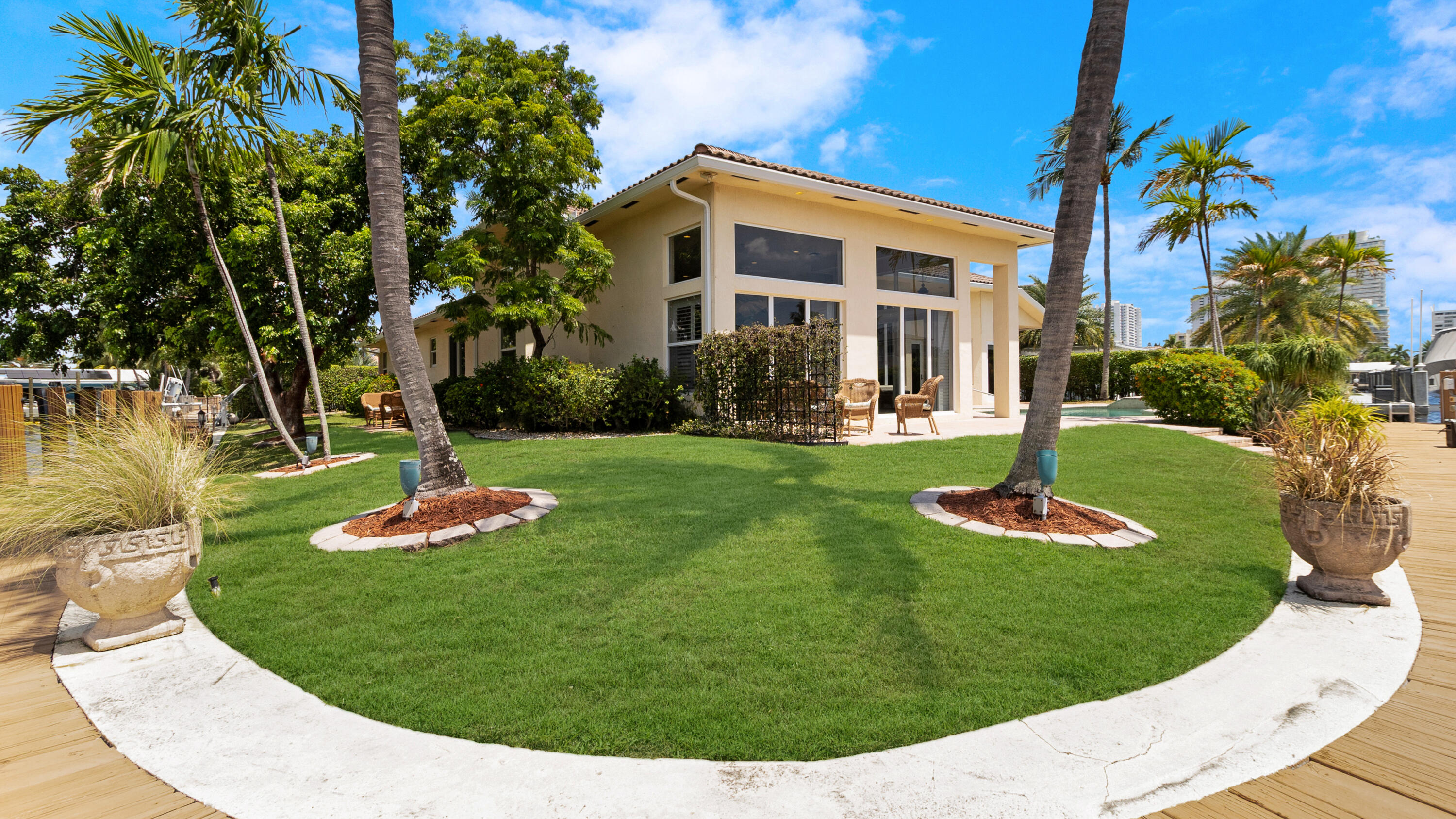 2761 SE 9th St Pompano Beach, FL 33062