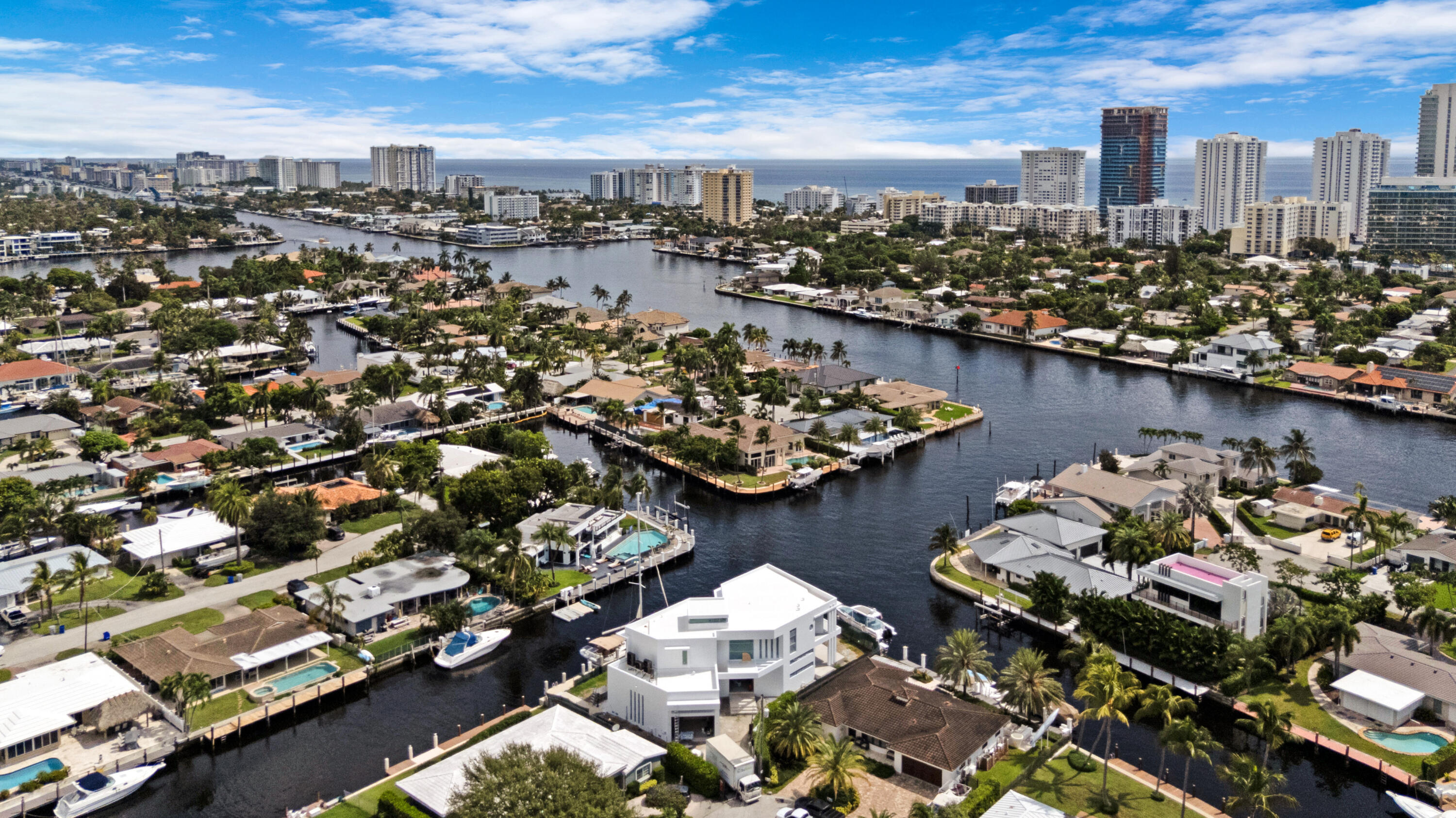 2761 SE 9th St Pompano Beach, FL 33062