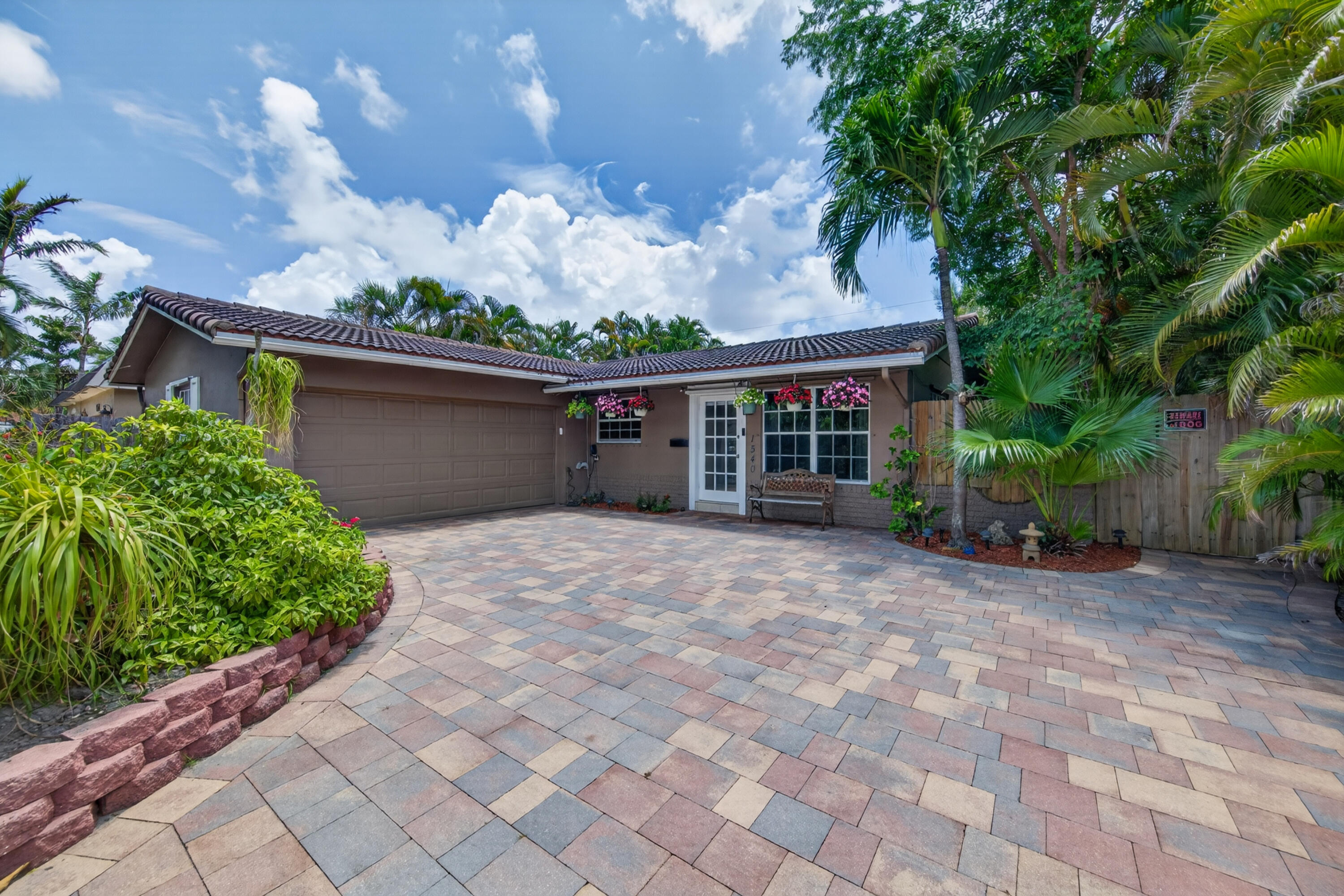 1540 NE 40th St Oakland Park, FL 33334