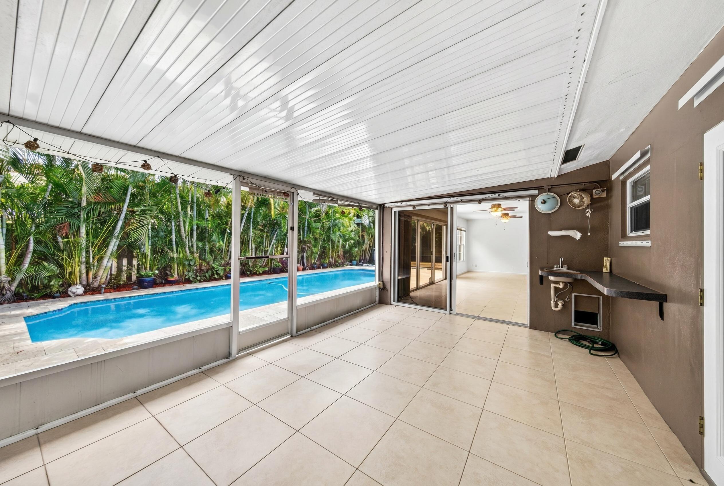 1540 NE 40th St Oakland Park, FL 33334