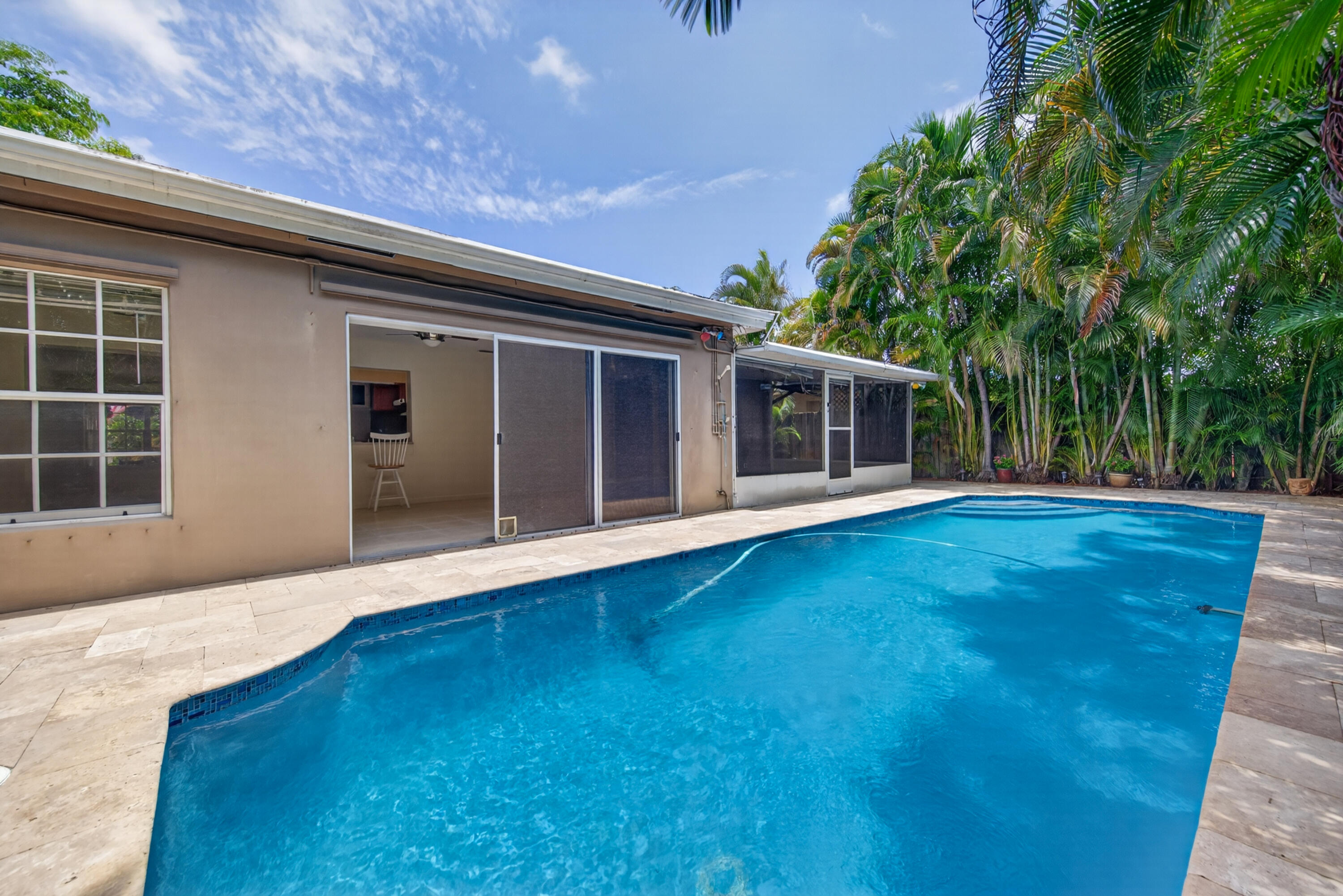 1540 NE 40th St Oakland Park, FL 33334