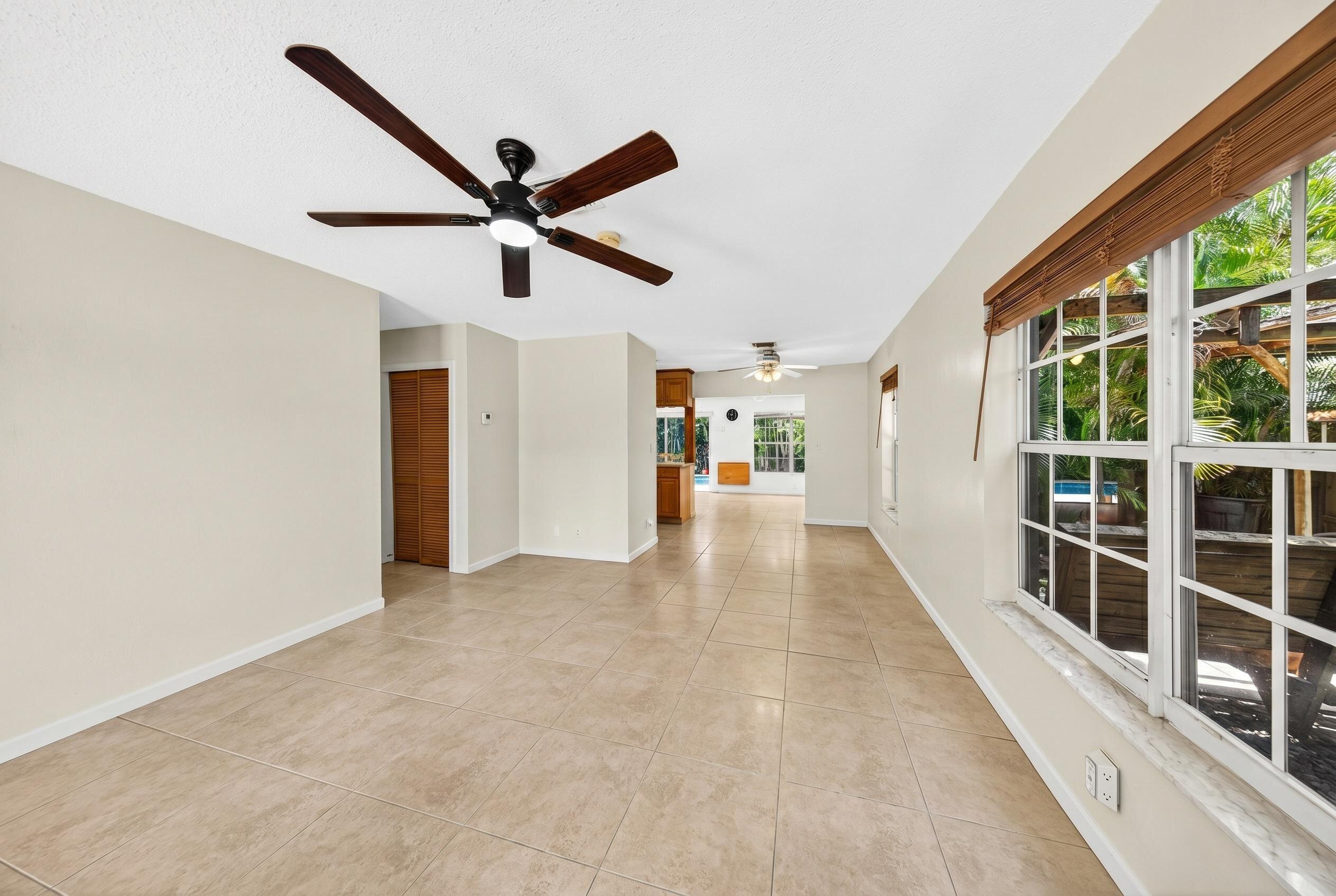 1540 NE 40th St Oakland Park, FL 33334