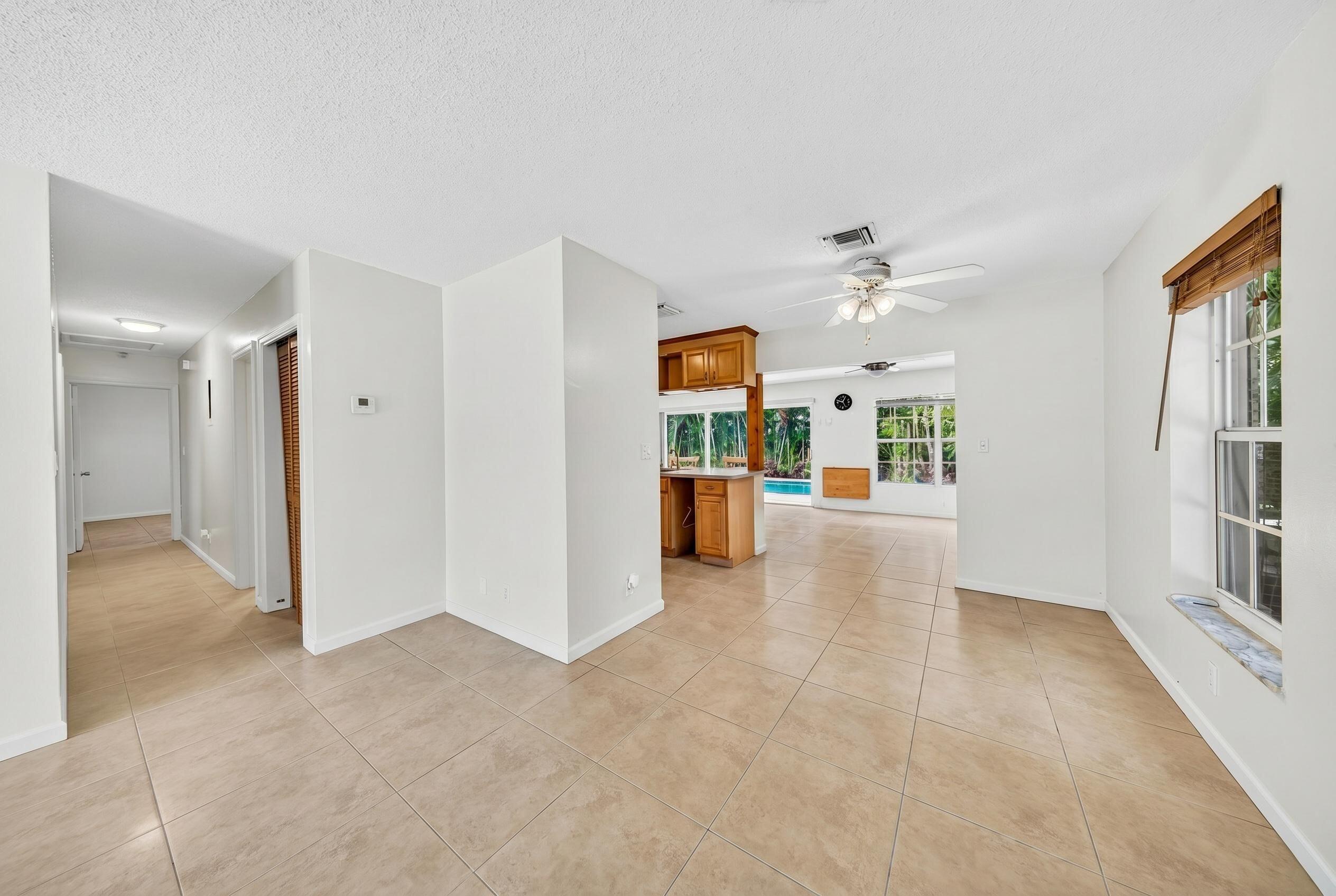 1540 NE 40th St Oakland Park, FL 33334