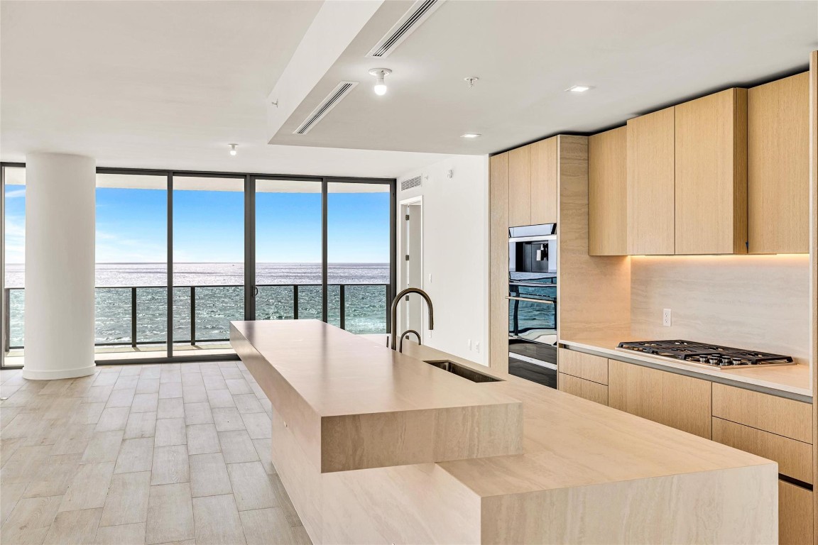 900 N Ocean #606 Pompano Beach, FL 33062