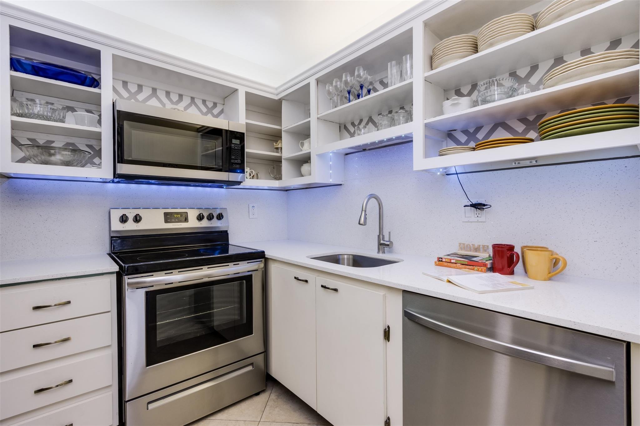 259 S Cypress Rd #501