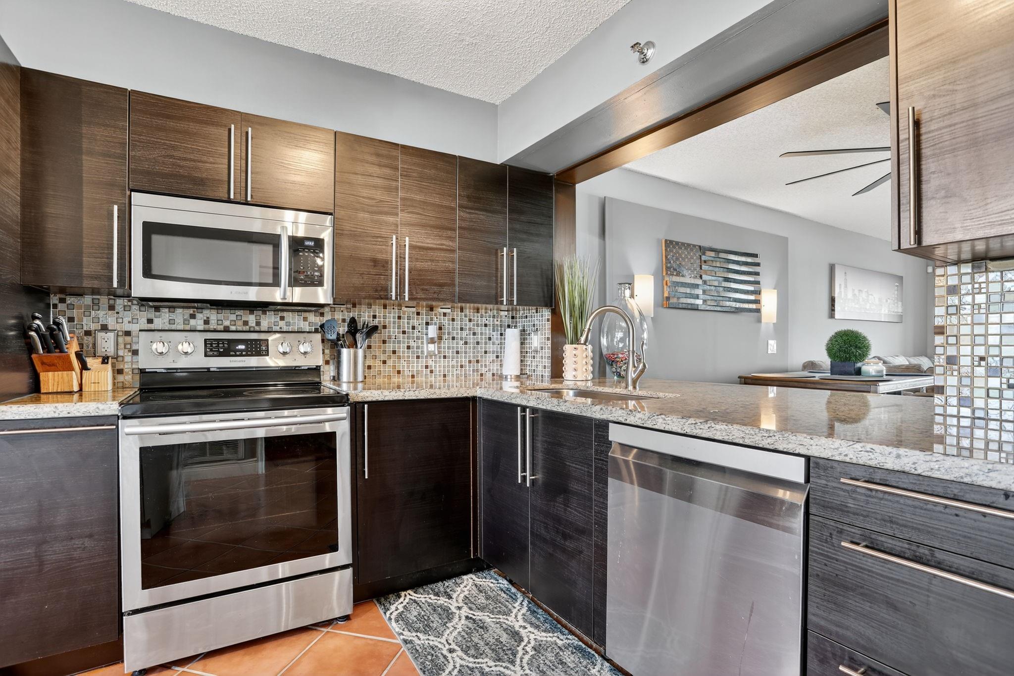 2202 S Cypress Bnd Dr #906