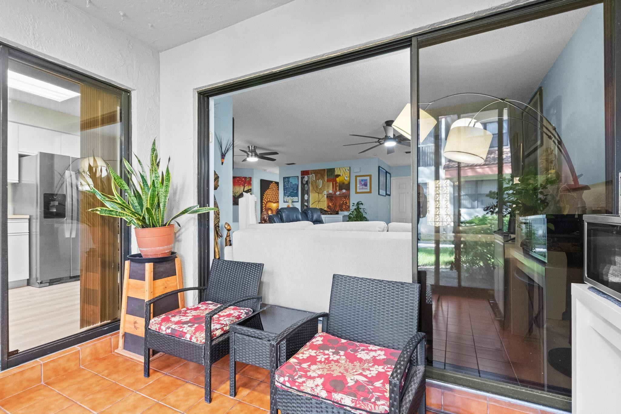 3351 Emerald Oaks #103