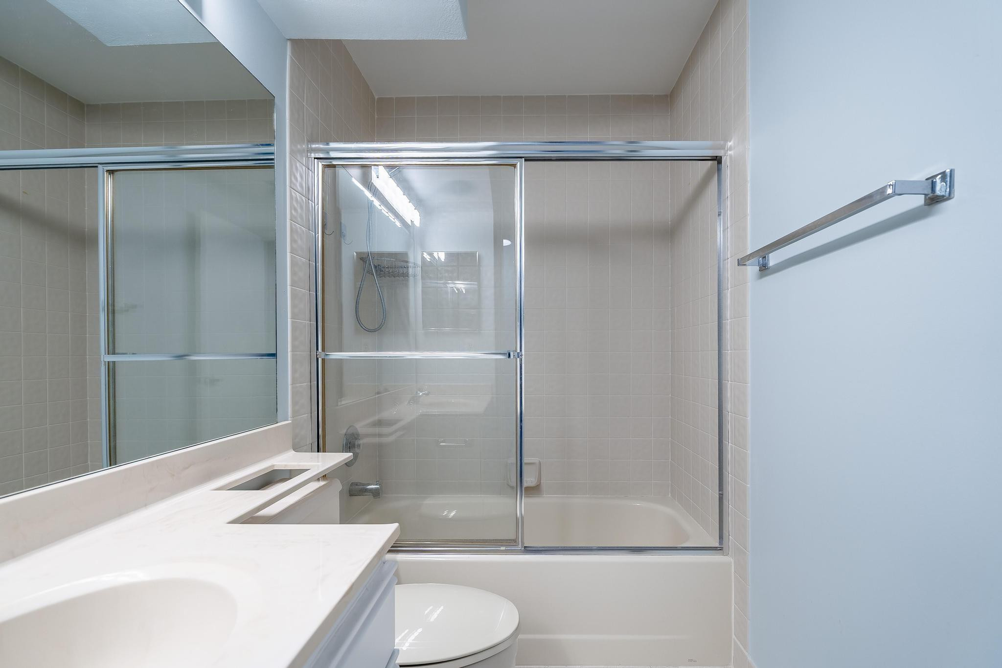 3351 Emerald Oaks Dr #103 Hollywood, FL 33021