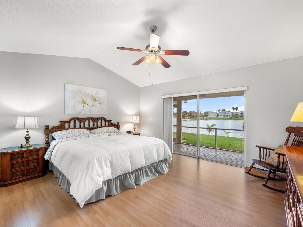 1011 NW 193rd Pembroke Pines, FL 33029