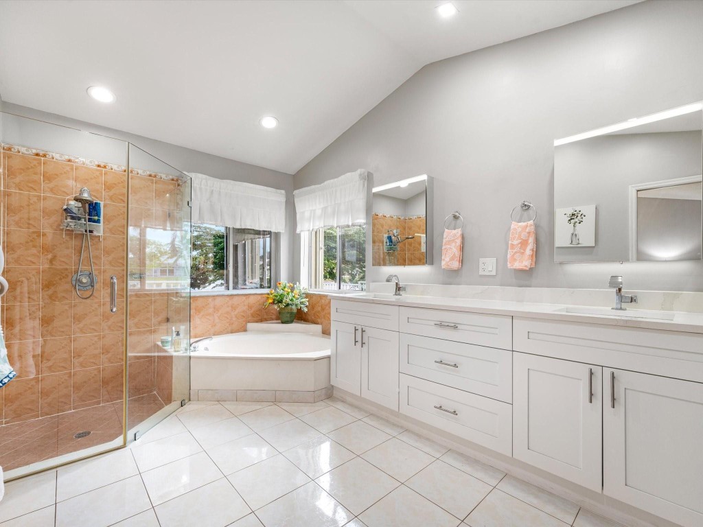 1011 NW 193rd Pembroke Pines, FL 33029