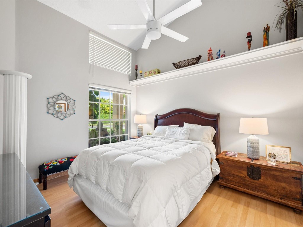 1011 NW 193rd Pembroke Pines, FL 33029