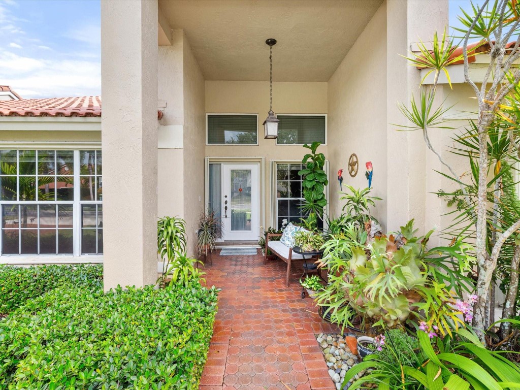 1011 NW 193rd Pembroke Pines, FL 33029