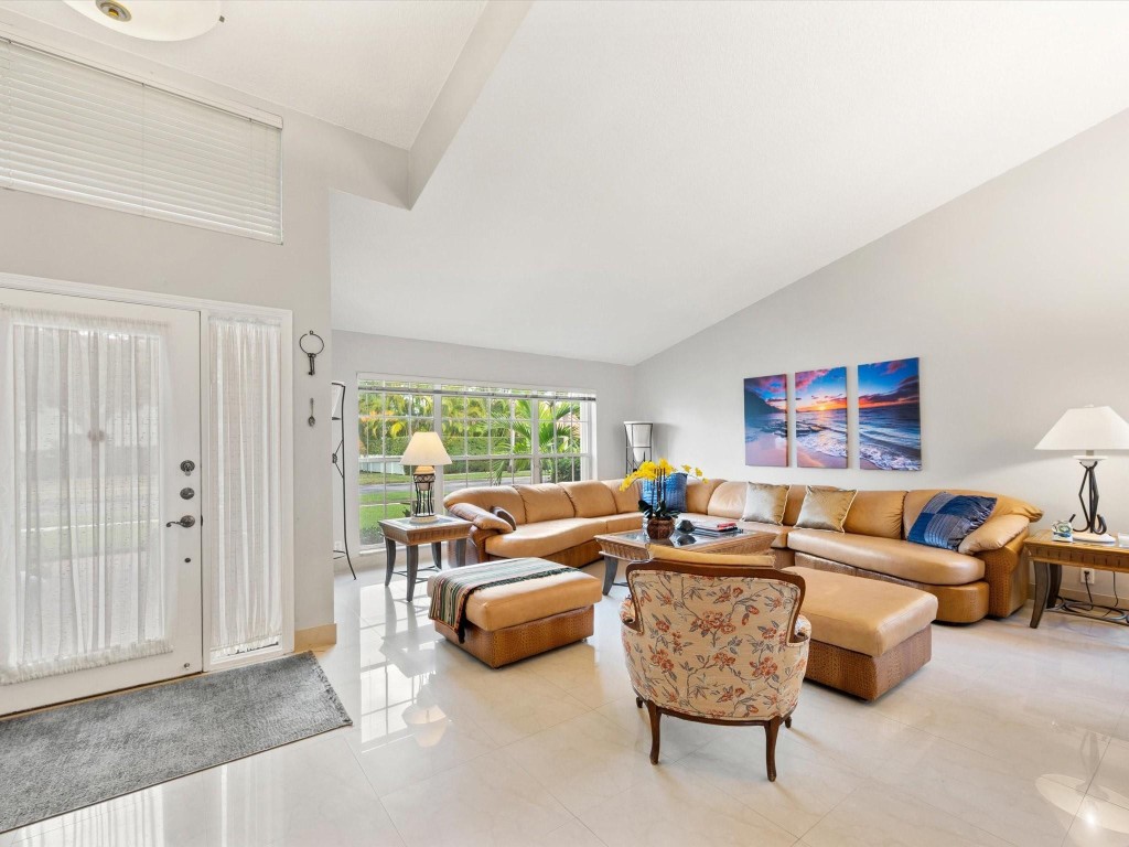 1011 NW 193rd Pembroke Pines, FL 33029