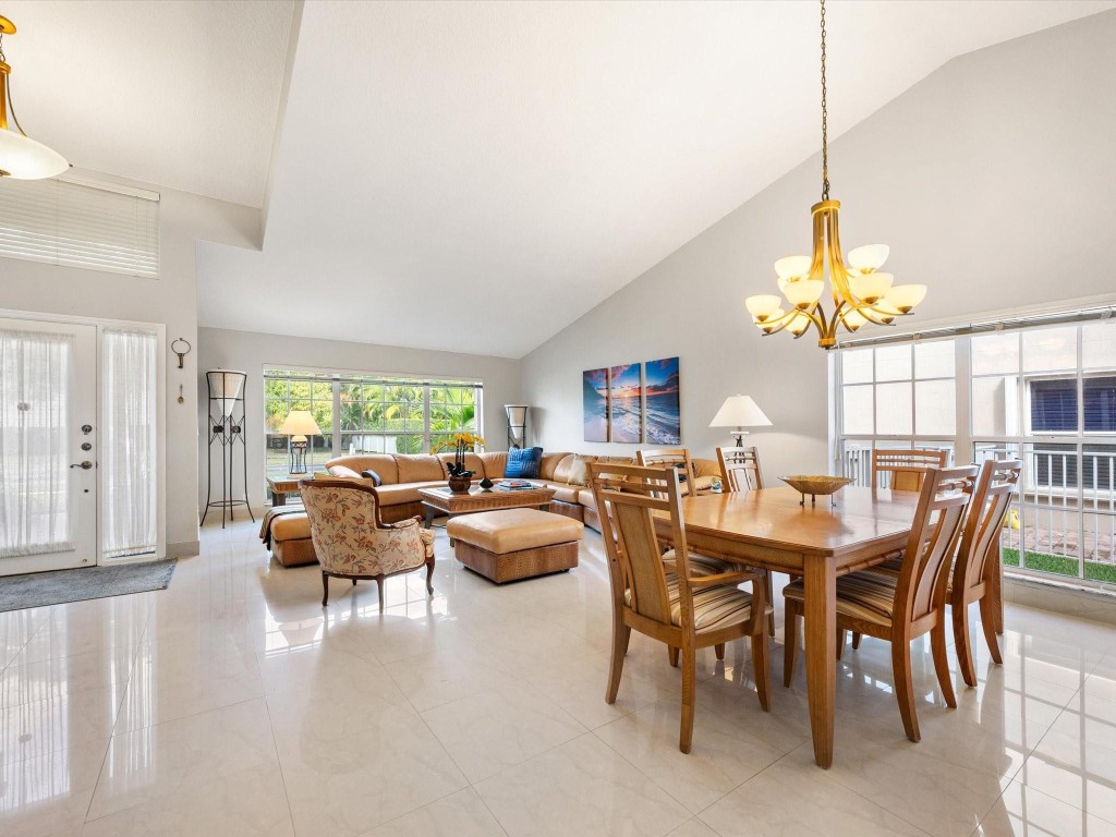 1011 NW 193rd Pembroke Pines, FL 33029