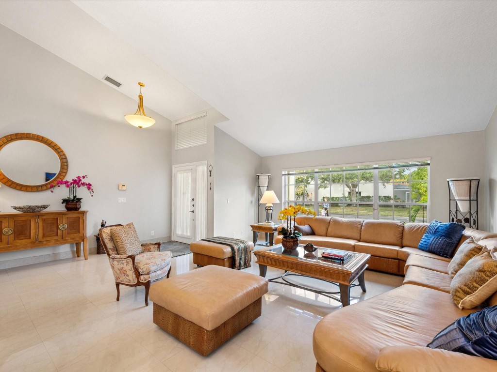 1011 NW 193rd Pembroke Pines, FL 33029