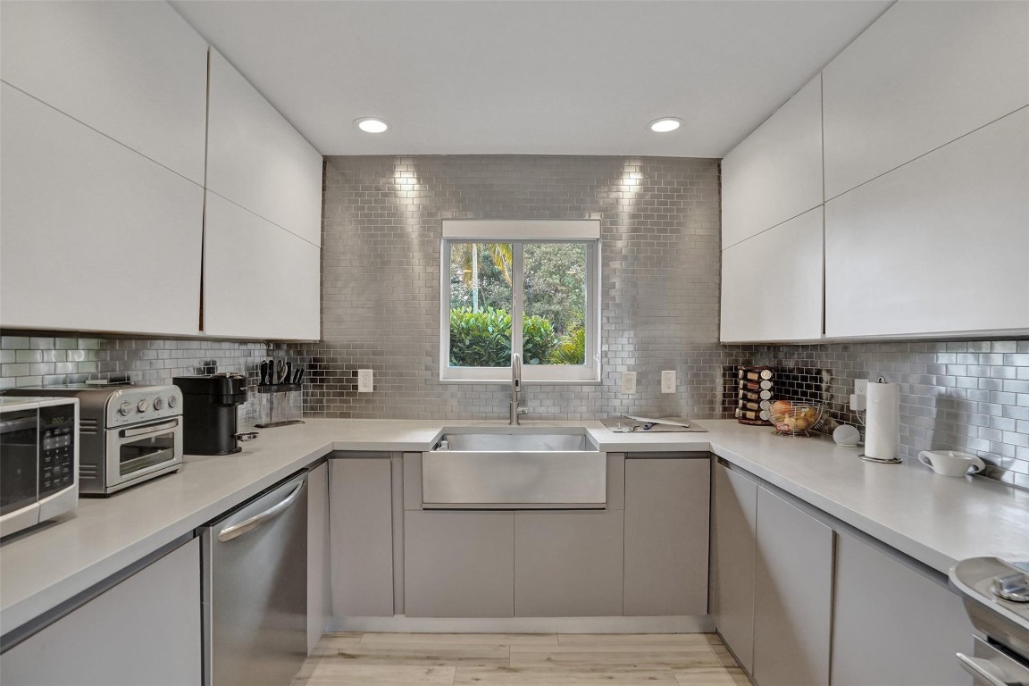 2111 N Ocean Pompano Beach, FL 33062