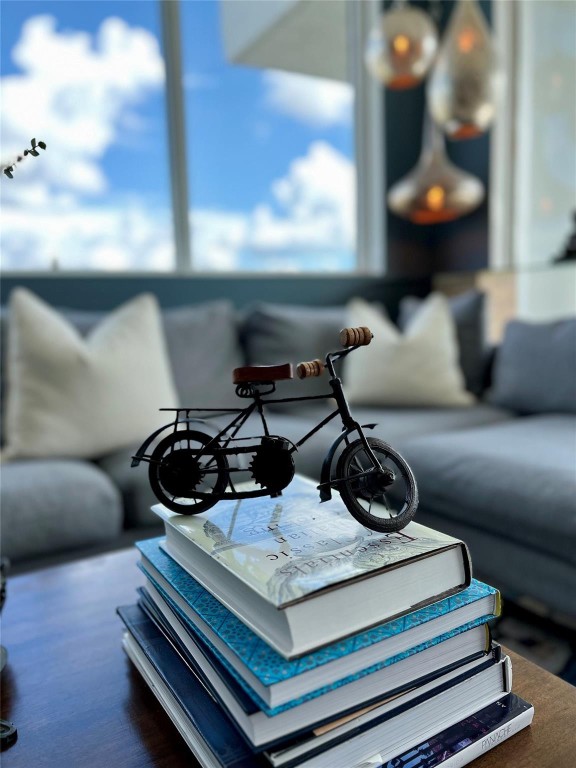 315 NE 3rd #2107 Fort Lauderdale, FL 33301