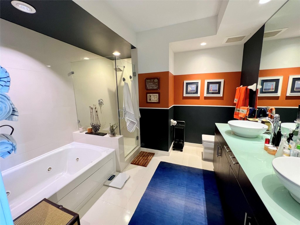 315 NE 3rd #2107 Fort Lauderdale, FL 33301