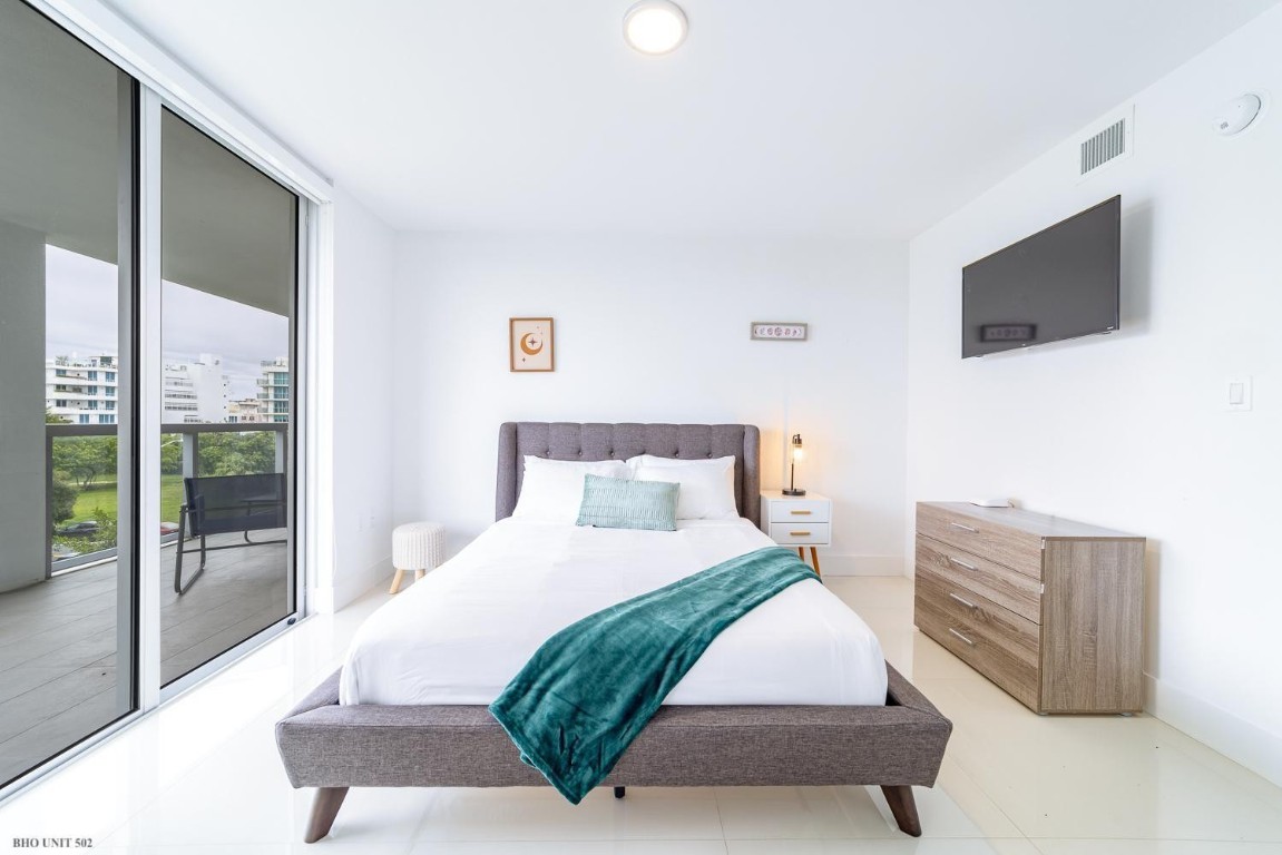 image Bay Harbor One3