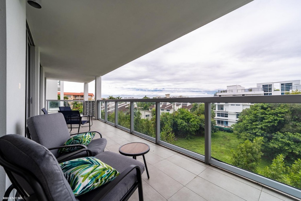 image Bay Harbor One7