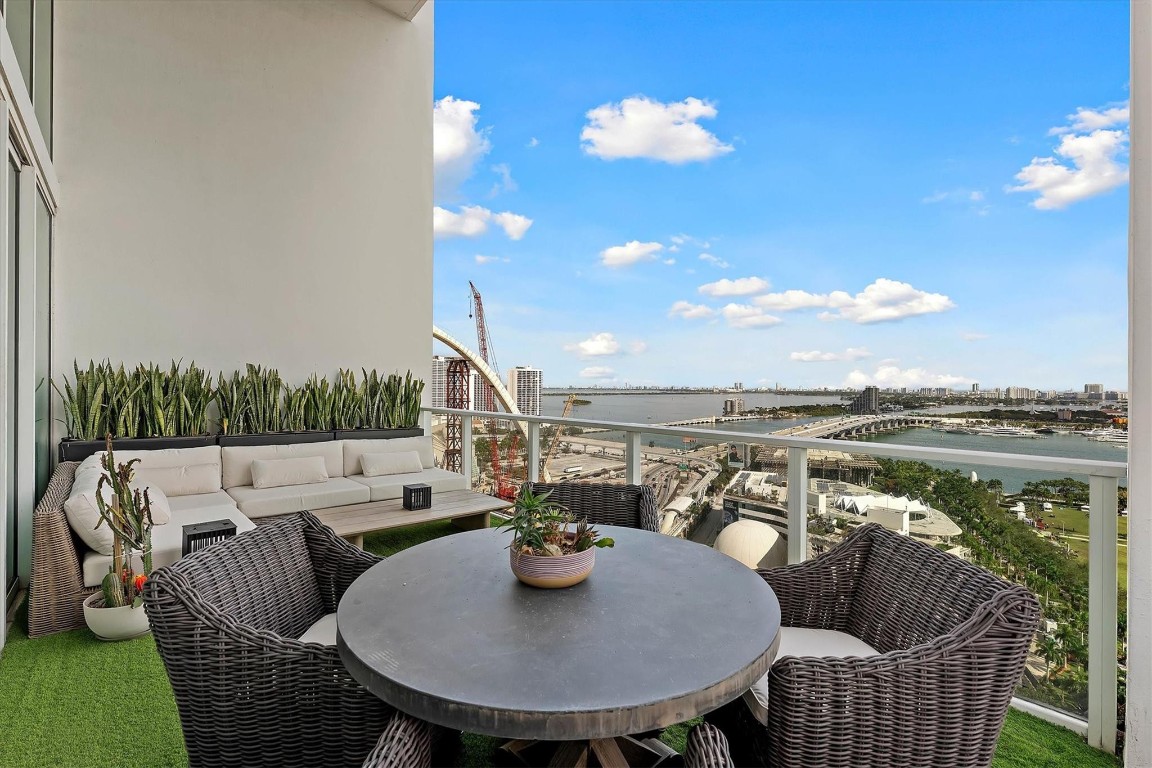 image Ten Museum Park12